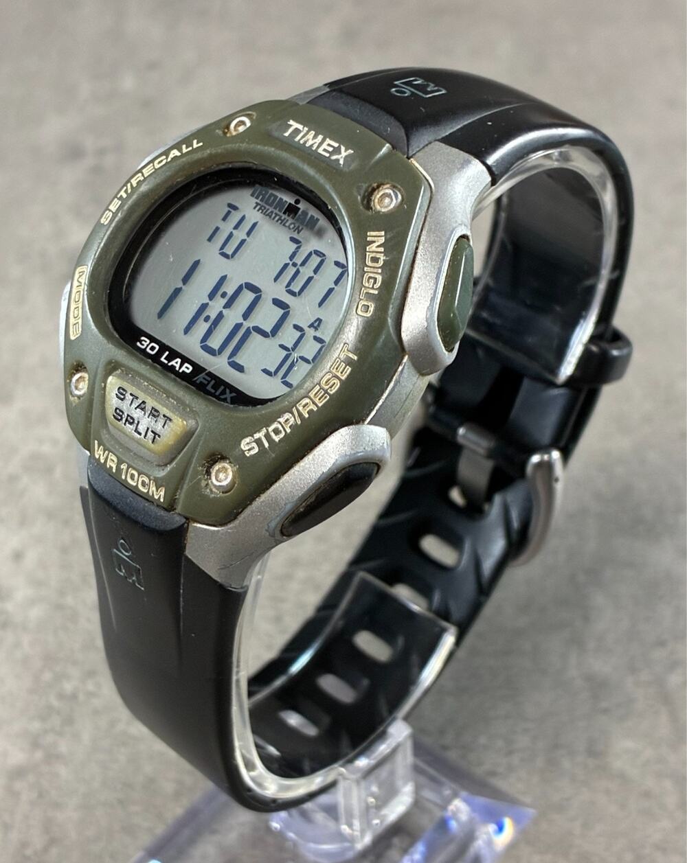 Timex Ironman Triathlon 30 Lap Flix WR 100M Digital Watch Works Great Indiglo
